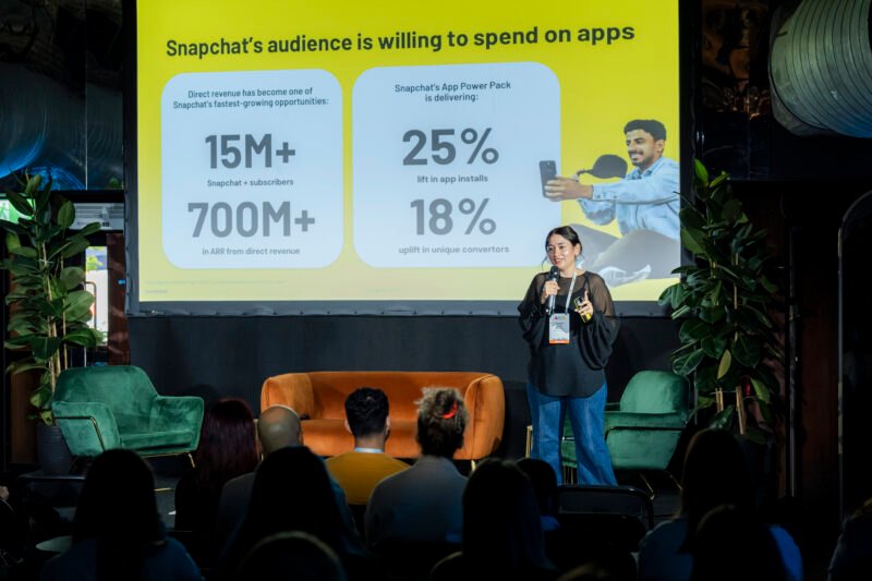 Presentation on Snapchat user growth and revenue statistics